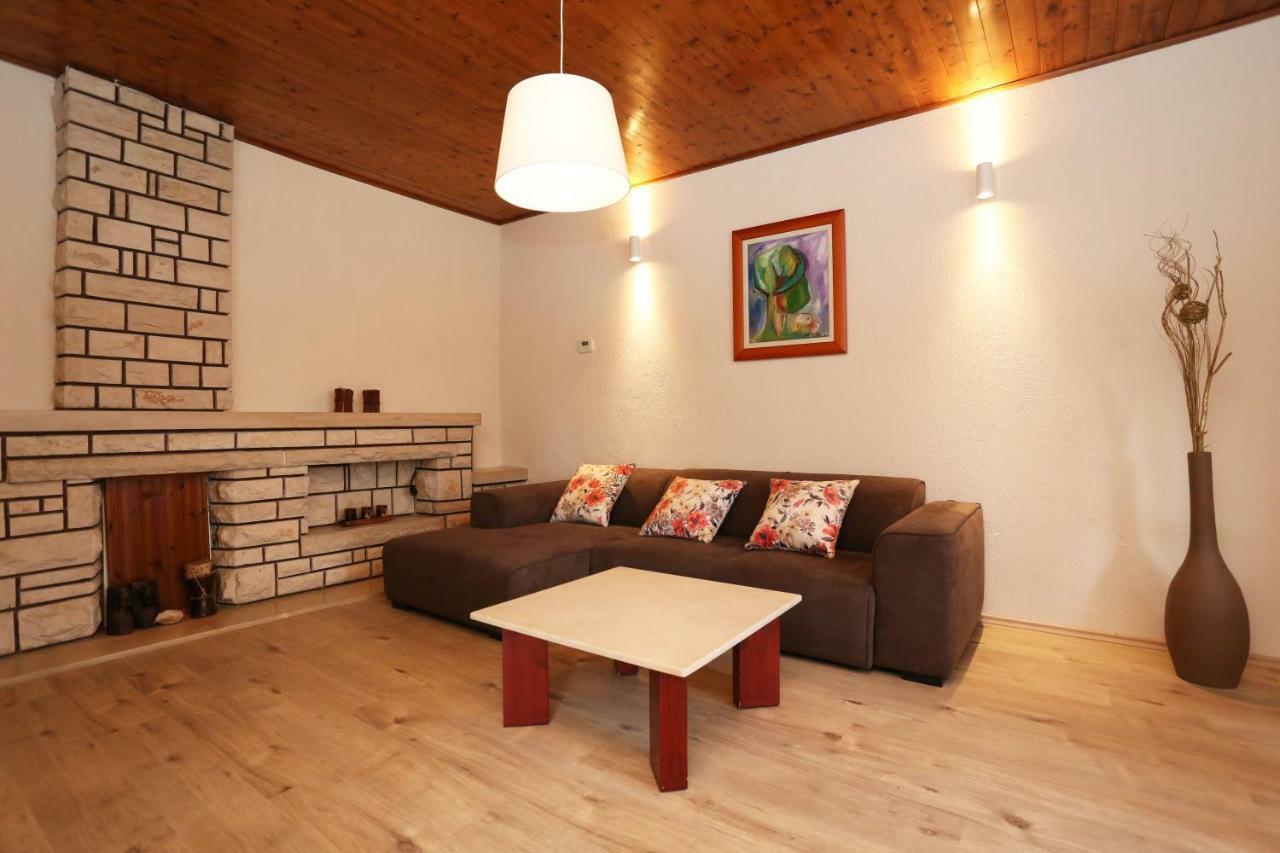 House Pauline Apartment Лабин Екстериор снимка