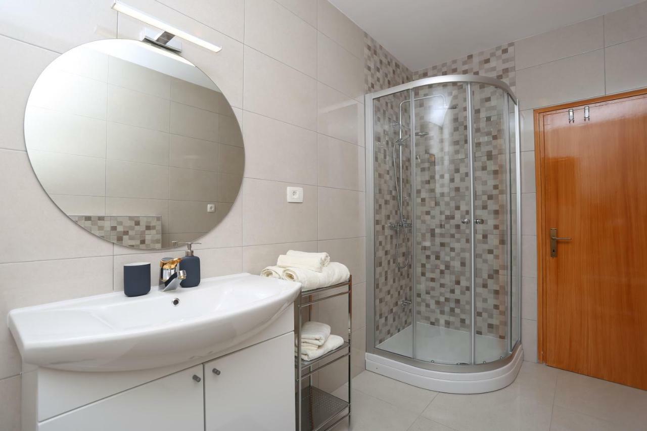 House Pauline Apartment Лабин Екстериор снимка